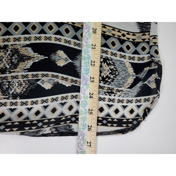 Hippie Rose Tunic Top size Medium Southwestern Print blouse - Picture 6 of 6